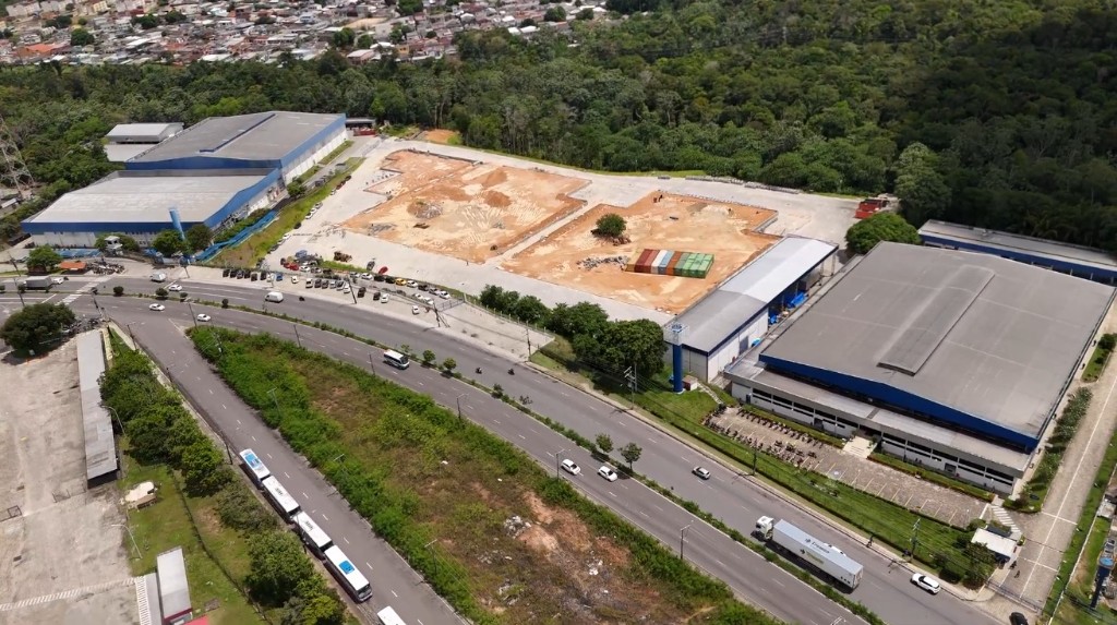 Vista aérea da fábrica da Flex Industries